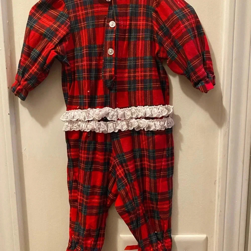 Plaid Holiday Ruffle Butt Sleeper - Picture 4 of 6